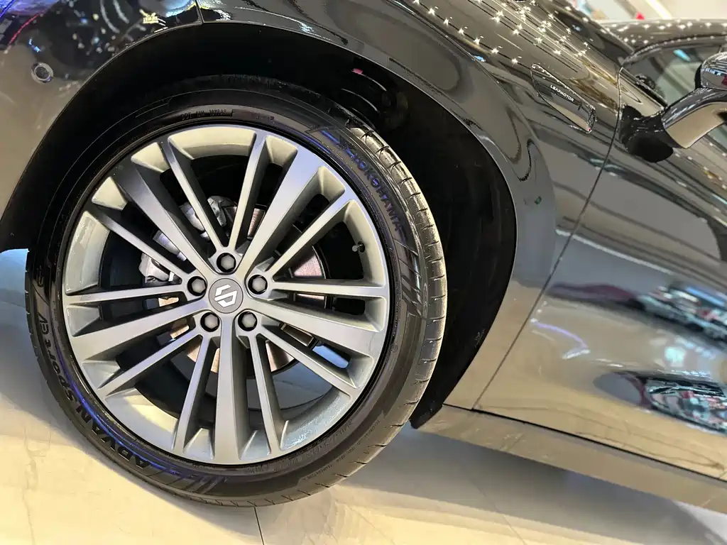 C16 2024 extended range 200 exclusive edition купить на сайте DeffCars