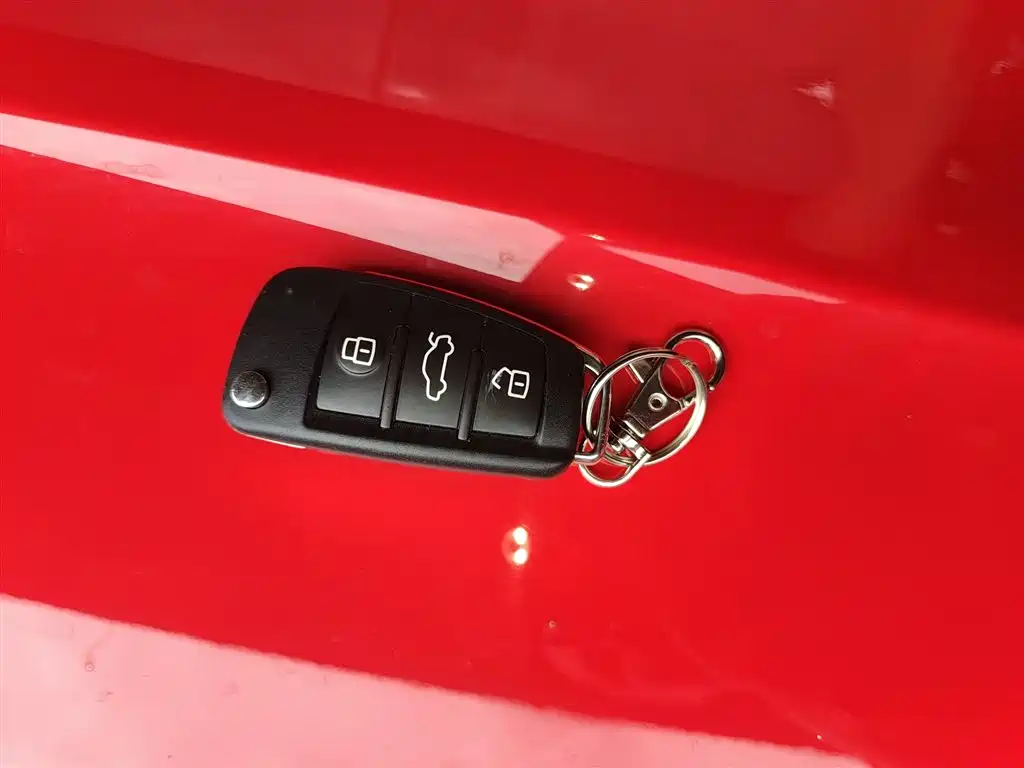 Audi Q3 2018 30th Anniversary Model 30 TFSI Fashion Model купить на сайте DeffCars