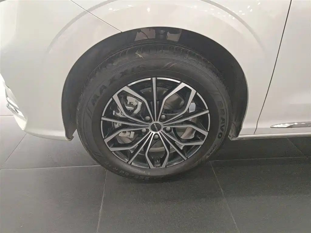 Roewe iMAX8 New Energy 2025 1.5T DMH Lu Zun Premium Edition купить на сайте DeffCars
