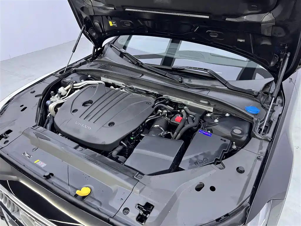 Volvo S90 2025 B5 Zhiyi Luxury Edition купить на сайте DeffCars