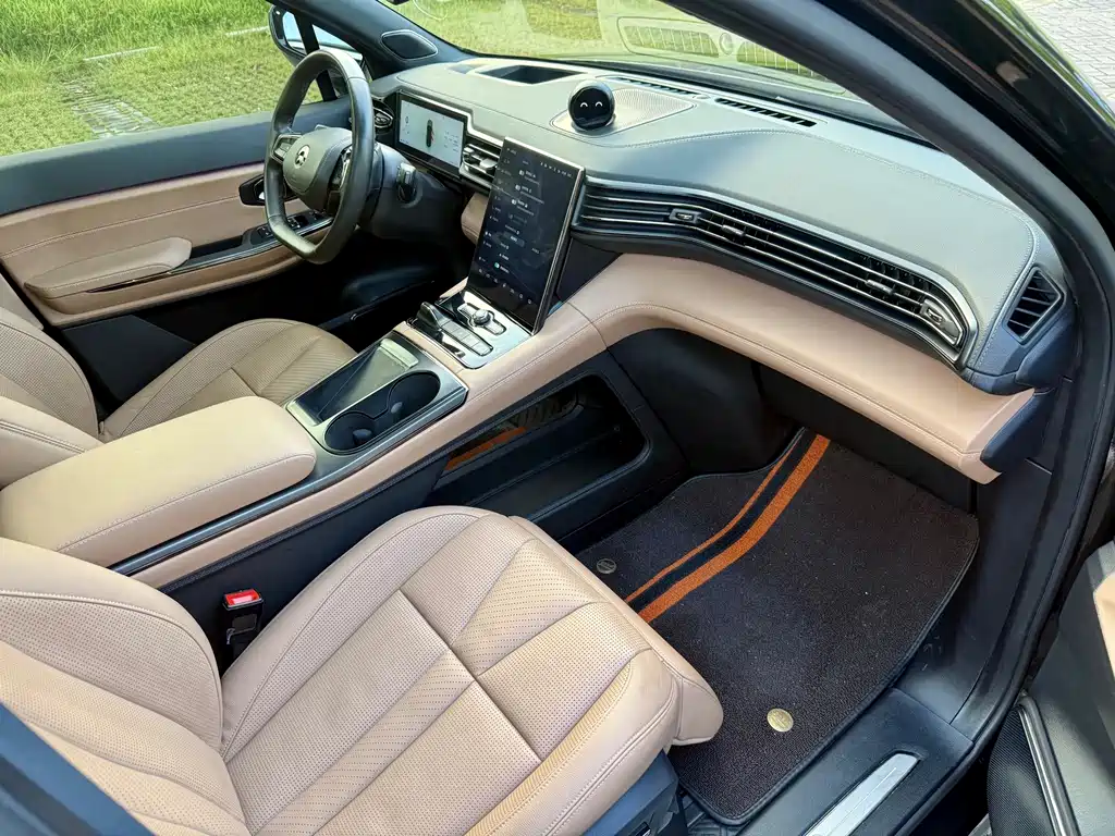 NIO ES8 2020 580KM six-seater version купить на сайте DeffCars