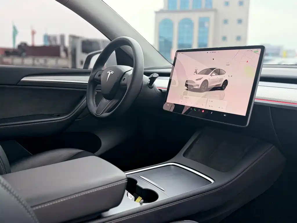 Model Y 2023 rear-wheel drive version купить на сайте DeffCars