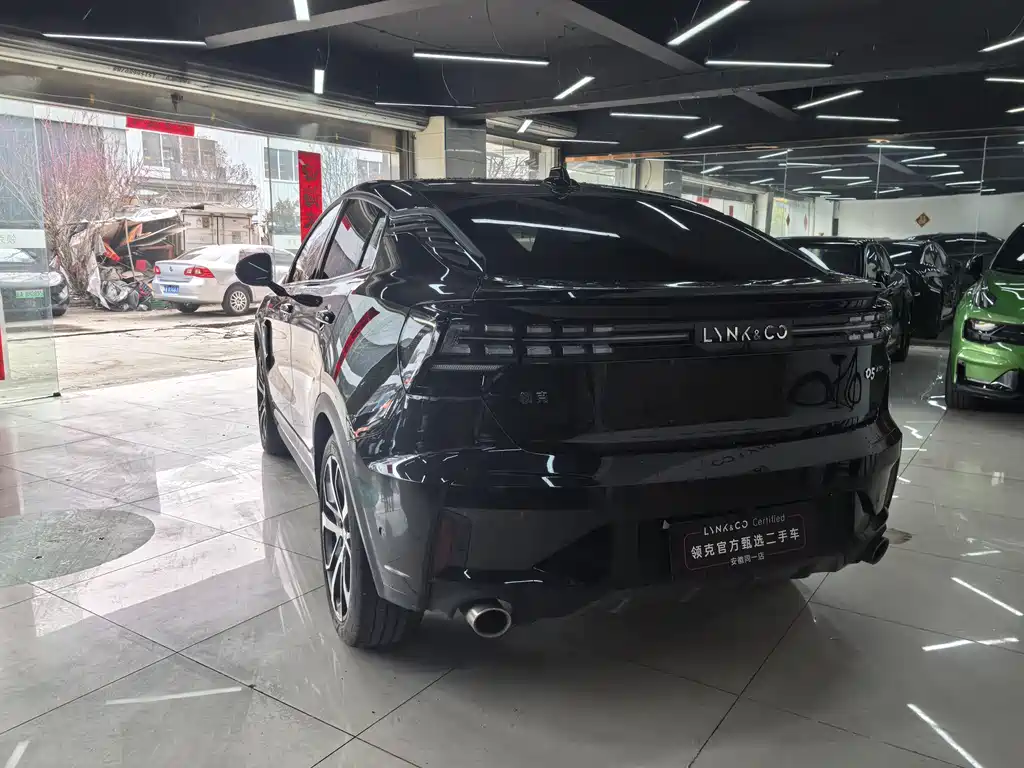 Lynk & Co 05 2023 2.0TD four-wheel drive Halo купить на сайте DeffCars