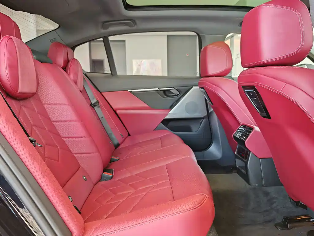 BMW i5 2025 eDrive 35L M Sports Package купить на сайте DeffCars