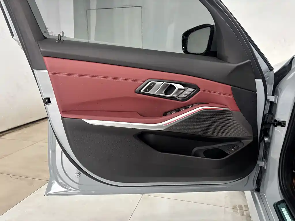 BMW 3 Series 2025 325Li M Sports Package купить на сайте DeffCars