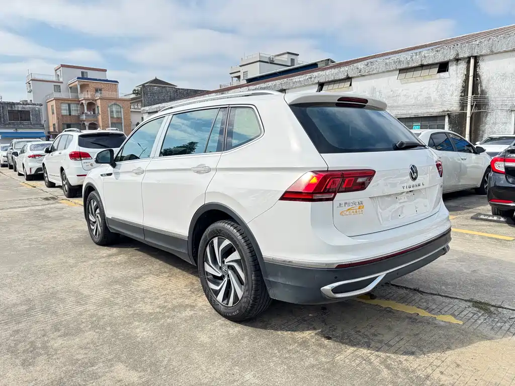 Tiguan L 2023 facelift 330TSI automatic two-wheel drive smart version купить на сайте DeffCars