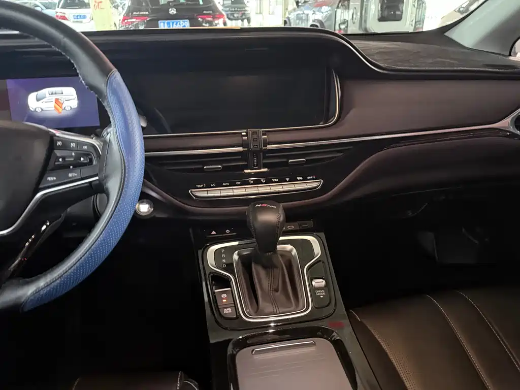 Trumpchi M6 2023 PRO 270T DCT Elite Edition купить на сайте DeffCars