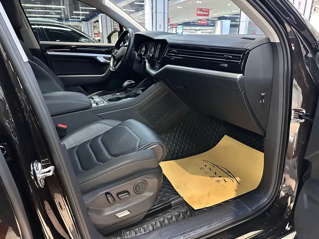 Touareg 2021 2.0TSI Pilot Special Edition купить на сайте DeffCars