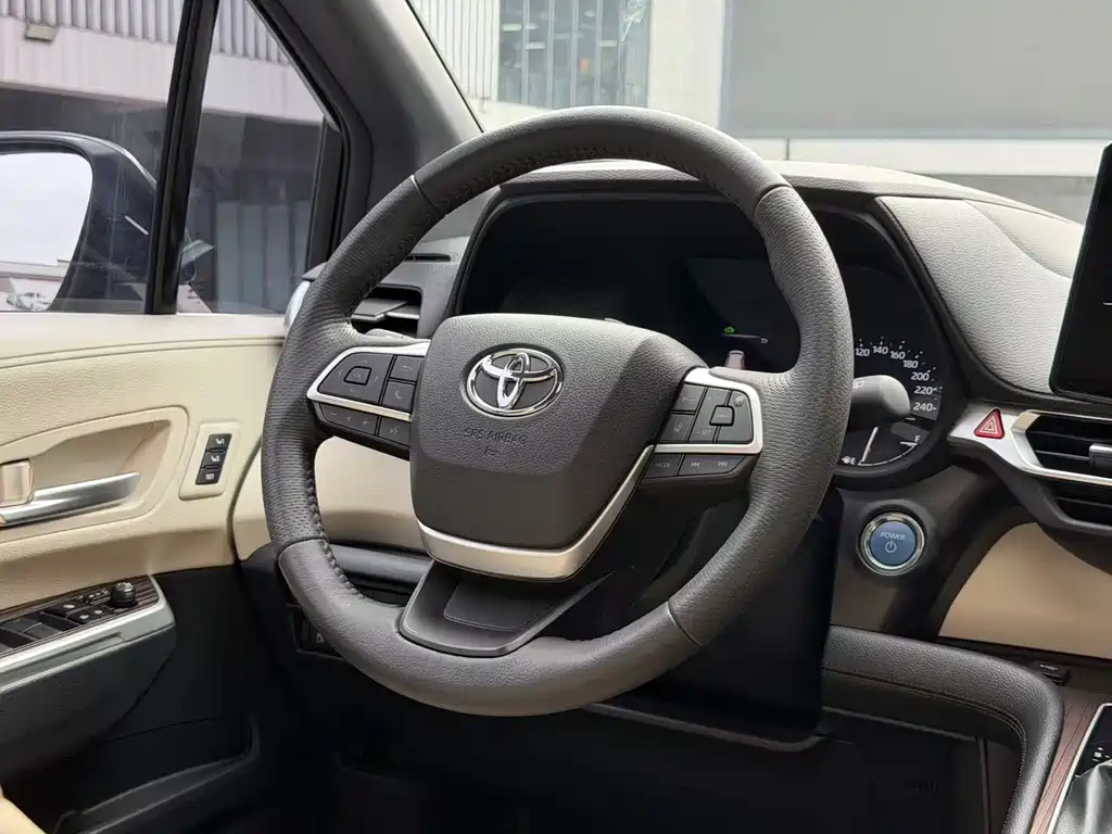 Grevia 2024 2.5L Hybrid Premium PLUS Edition купить на сайте DeffCars