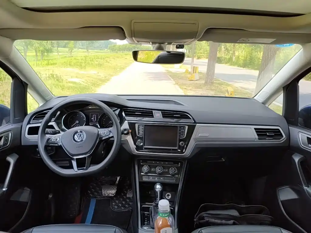 Touran 2018 TouranL 280TSI DSG Comfort Edition 7 Seater Country V купить на сайте DeffCars