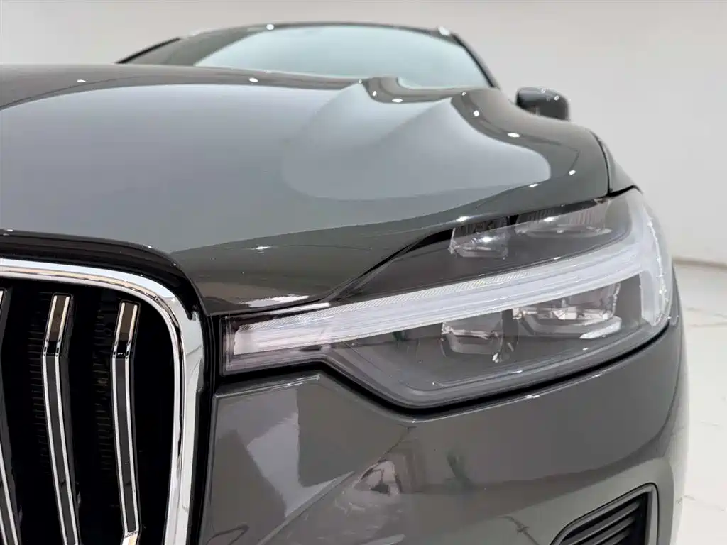 Volvo XC60 2022 B5 four-wheel drive Zhiyi Luxury Edition купить на сайте DeffCars