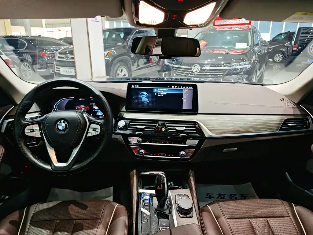 BMW 5 Series New Energy 2021 Model 535Le Luxury Package купить на сайте DeffCars