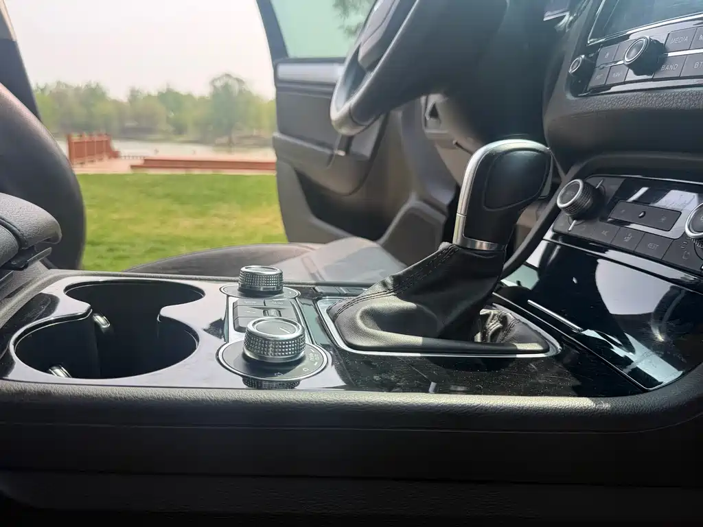 Touareg 2018 3.0TSI Honor Collection Edition купить на сайте DeffCars