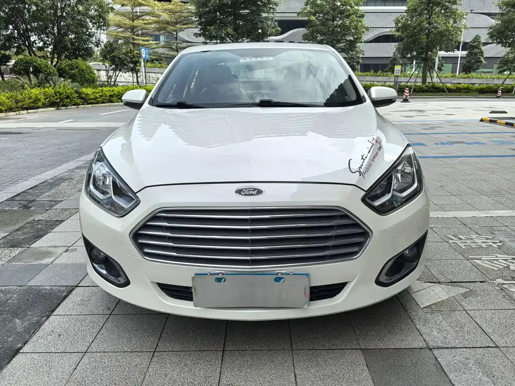 Escort 2015 1.5L automatic fashion model купить на сайте DeffCars