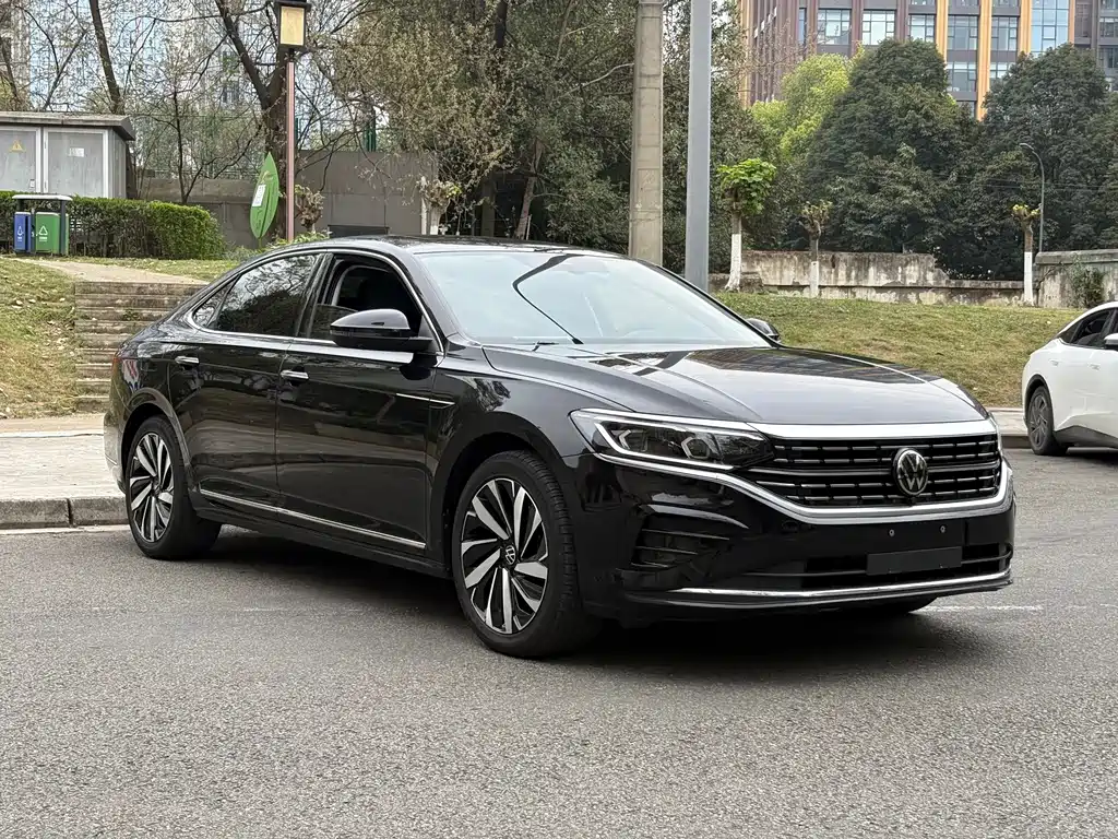 Passat 2024 380TSI Deluxe Edition купить на сайте DeffCars