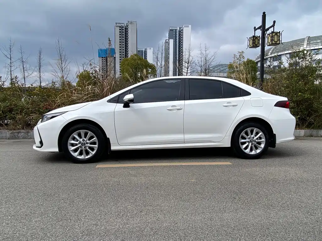 Corolla 2021 1.2T S-CVT Elite PLUS Edition купить на сайте DeffCars