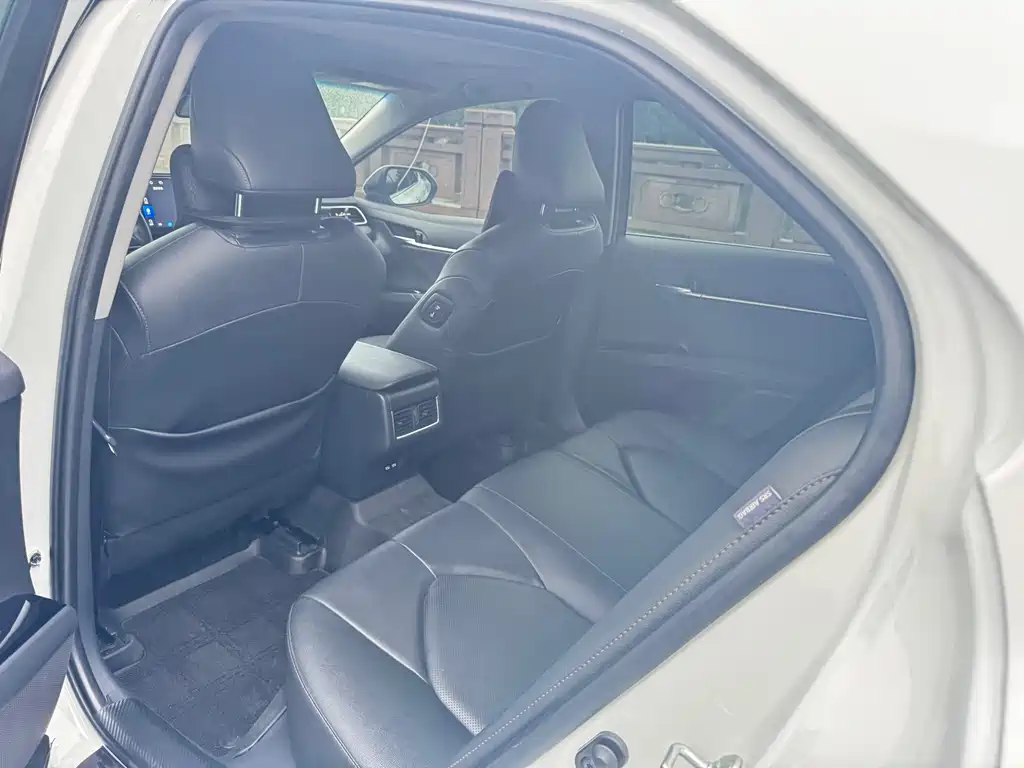 Camry 2022 2.0GVP Leading Edition купить на сайте DeffCars