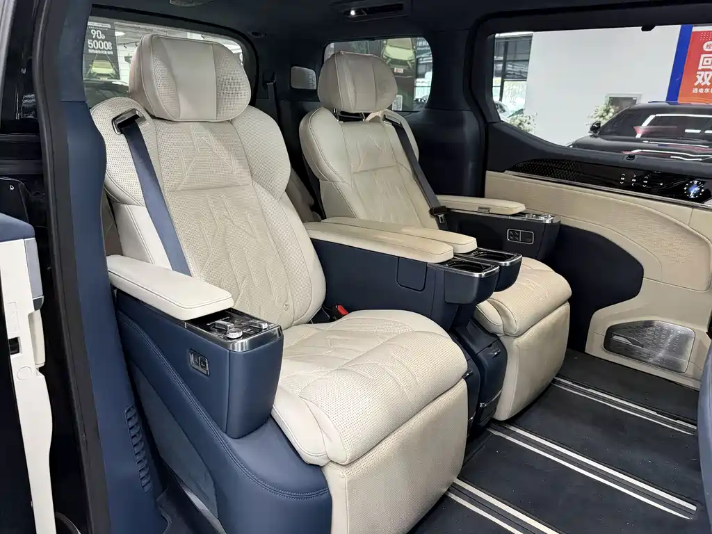 Jikrypton 009 2024 seven-seat aisle version four-wheel drive 108kWh купить на сайте DeffCars