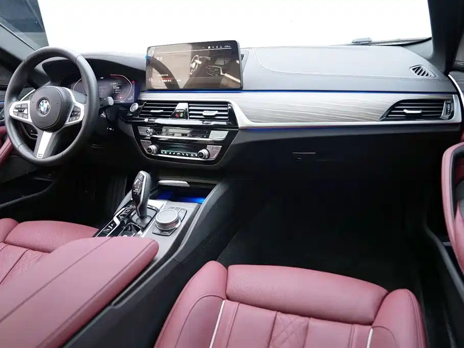 BMW 5 Series 2022 Facelift 2 530Li Exclusive M Sports Package купить на сайте DeffCars