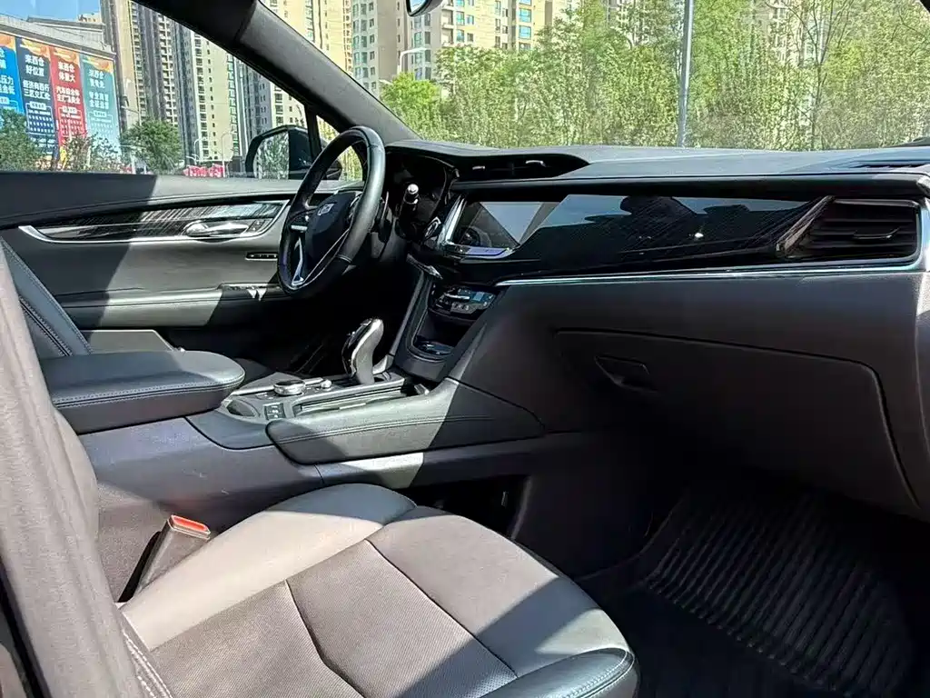 Cadillac XT6 2021 2.0T seven-seat four-wheel drive luxury model купить на сайте DeffCars