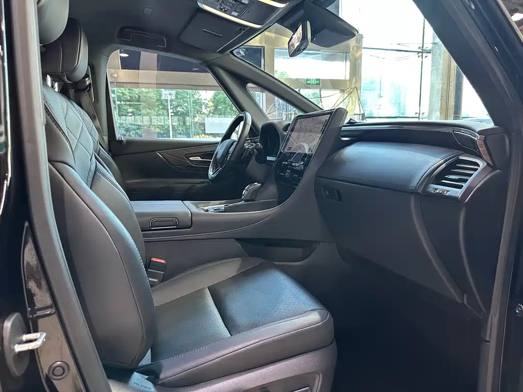 Wilfa 2023 Crown Dual Engine 2.5L HV Extreme Edition купить на сайте DeffCars