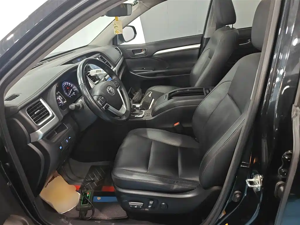 Highlander 2018 2.0T four-wheel drive luxury version, 7 seats, National VI купить на сайте DeffCars