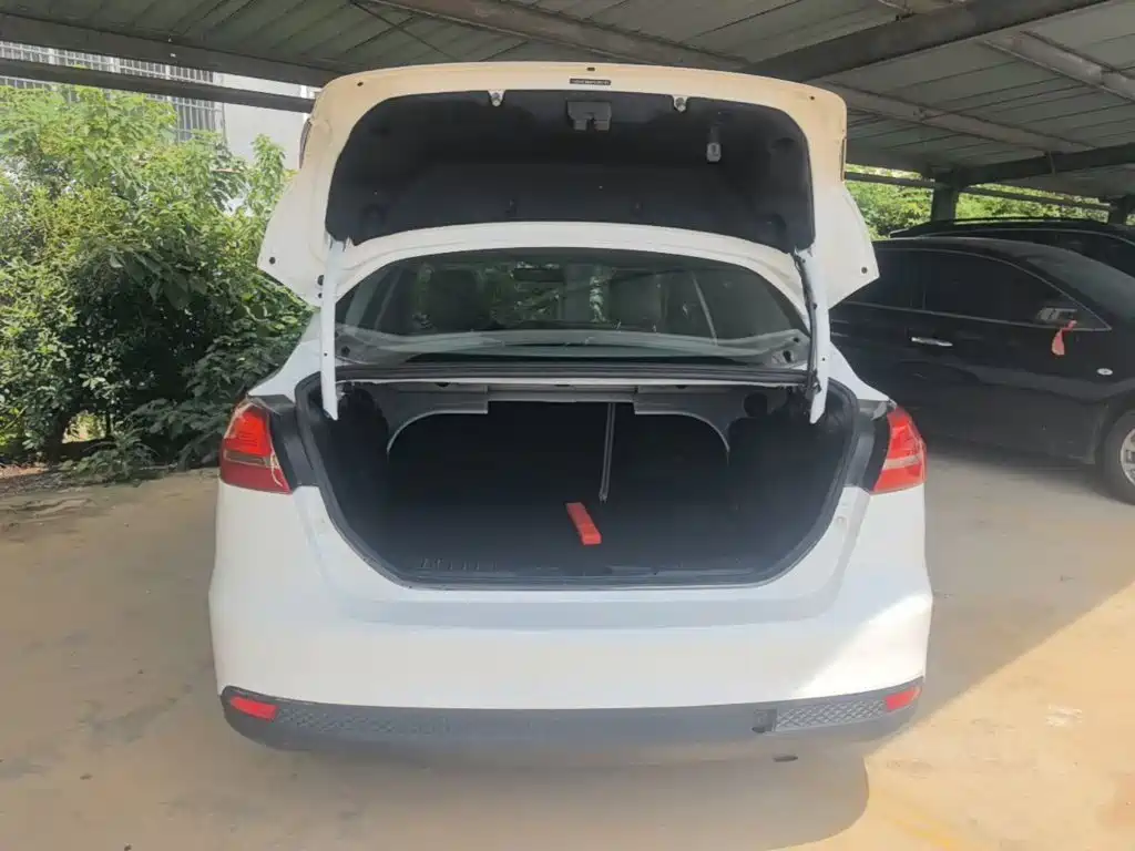 Focus 2015款 三厢 1.6L 自动舒适型 купить на сайте DeffCars