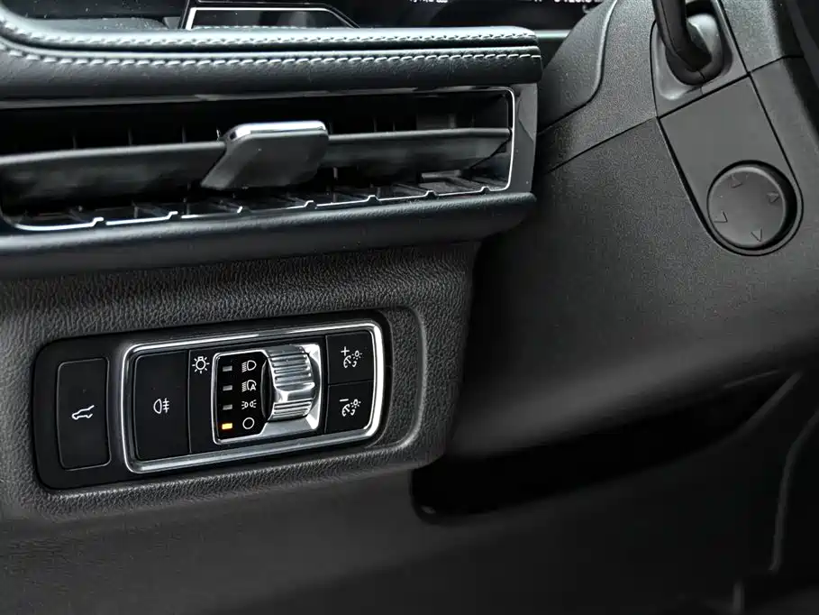 Adventurer 2024 2.0T four-wheel drive premium version купить на сайте DeffCars