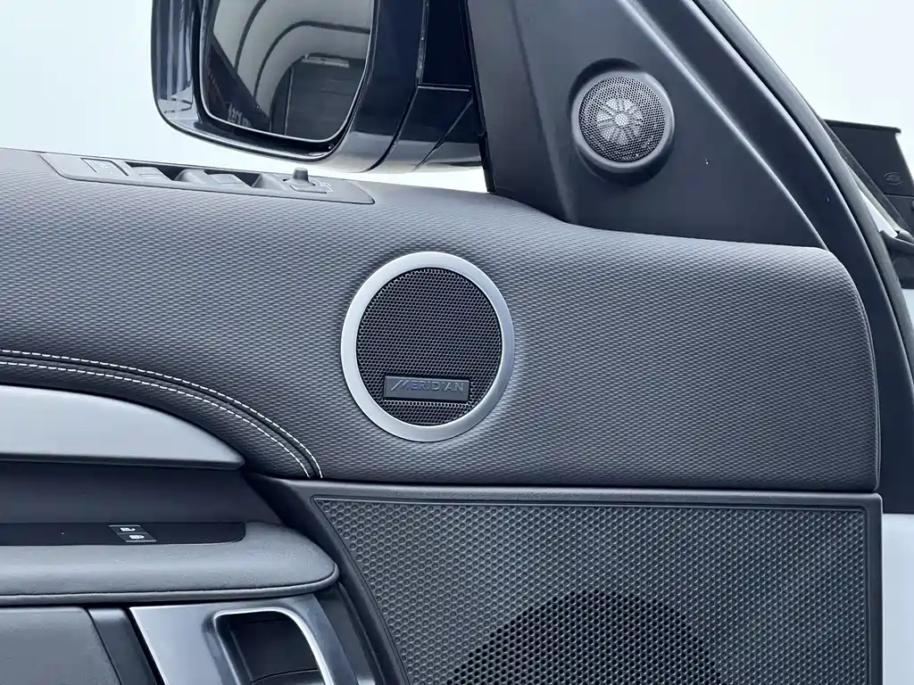 Discover the 2023 360PS R-Dynamic S купить на сайте DeffCars