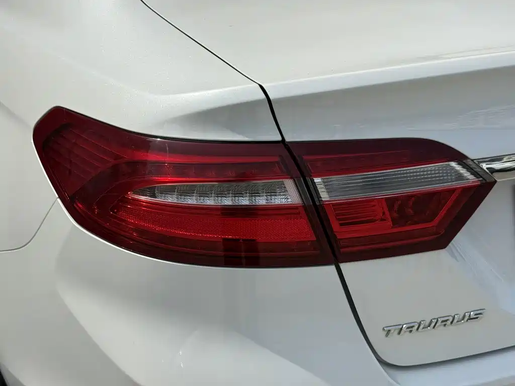 Taurus 2015 EcoBoost 245 Luxury купить на сайте DeffCars
