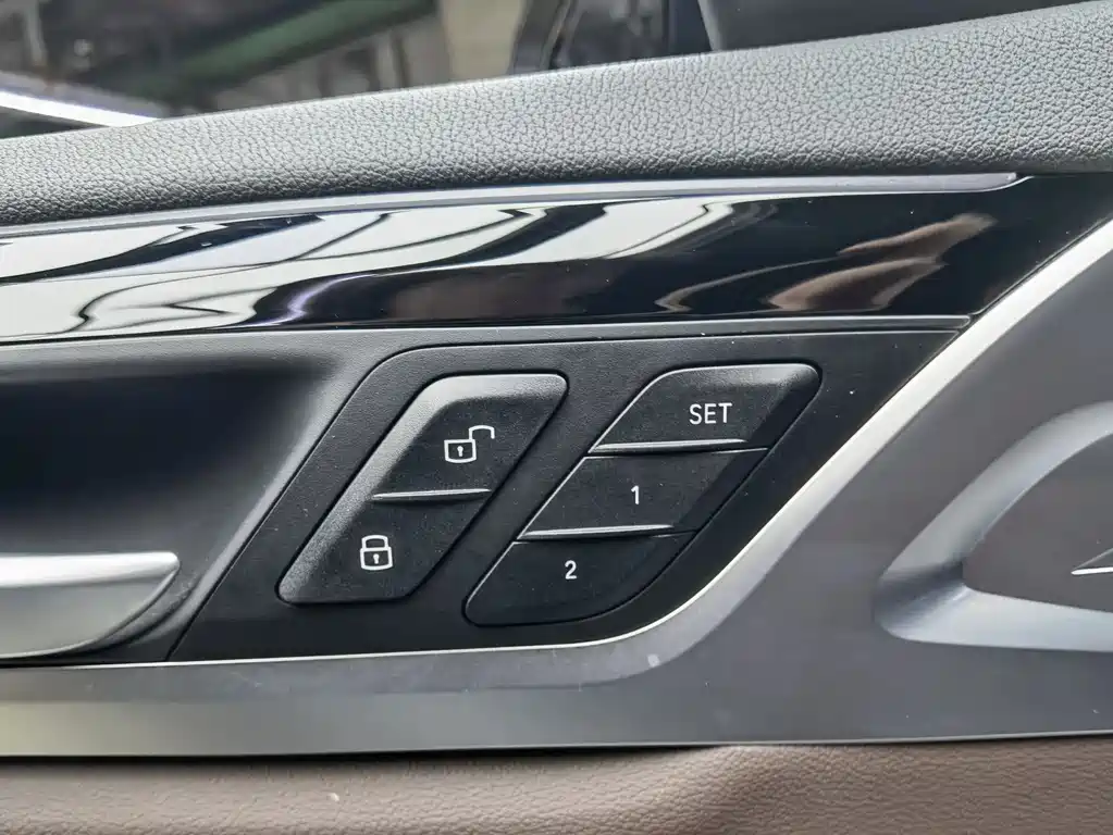 BMW X3 2022 facelift xDrive25i M sports package купить на сайте DeffCars