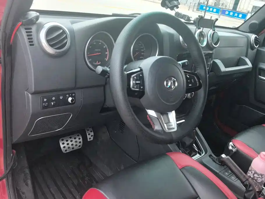 Beijing off-road BJ40 2017 40L 2.3T automatic four-wheel drive ring tower championship version купить на сайте DeffCars