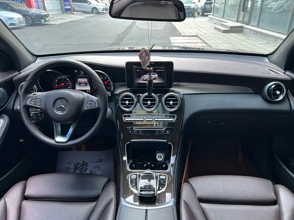 Mercedes-Benz GLC 2017 GLC 260 4MATIC luxury model купить на сайте DeffCars