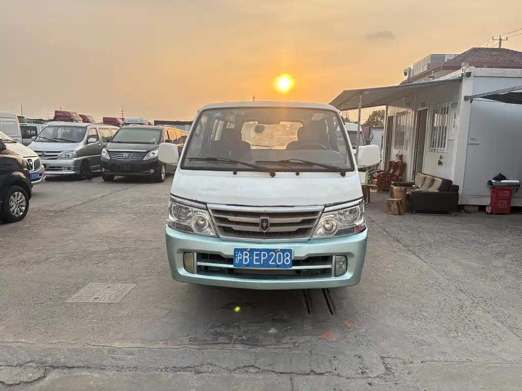 Jinbei Hiace 2016 2.0L Express Series Standard V19 купить на сайте DeffCars