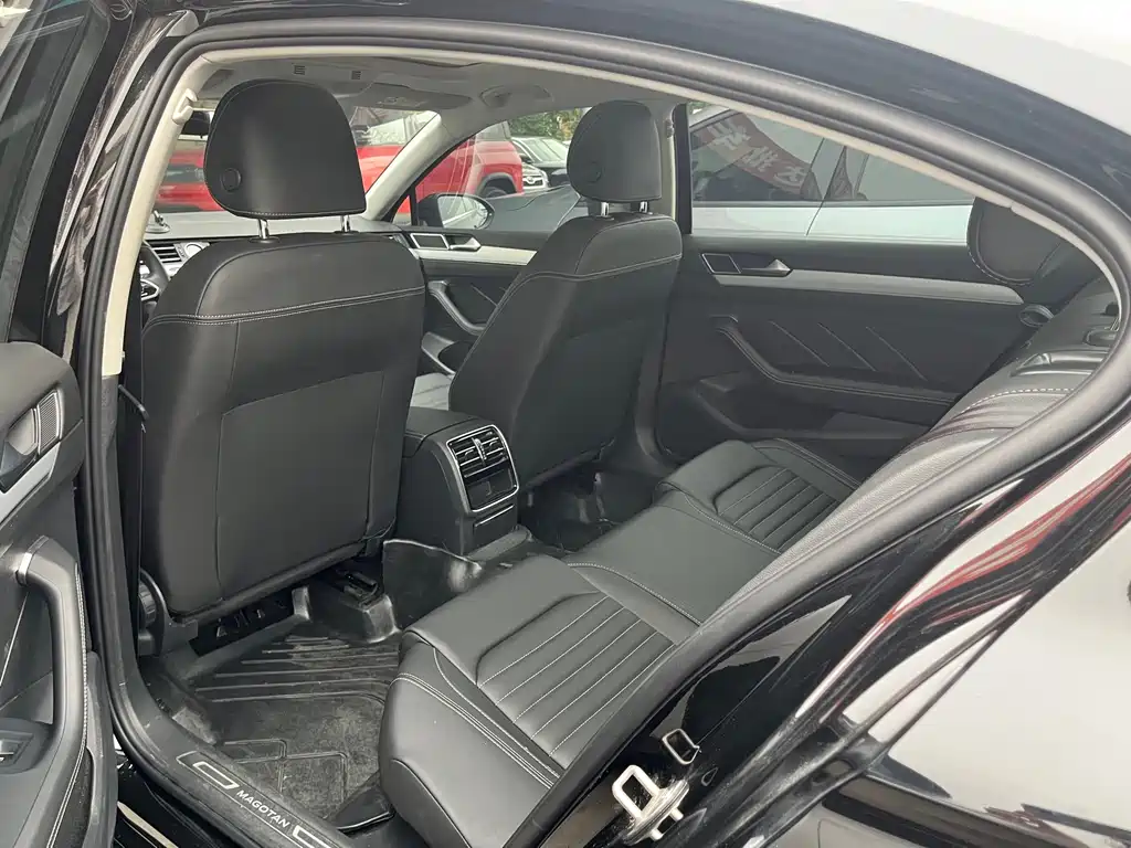 Magotan 2025 model 280TSI DSG comfort model купить на сайте DeffCars