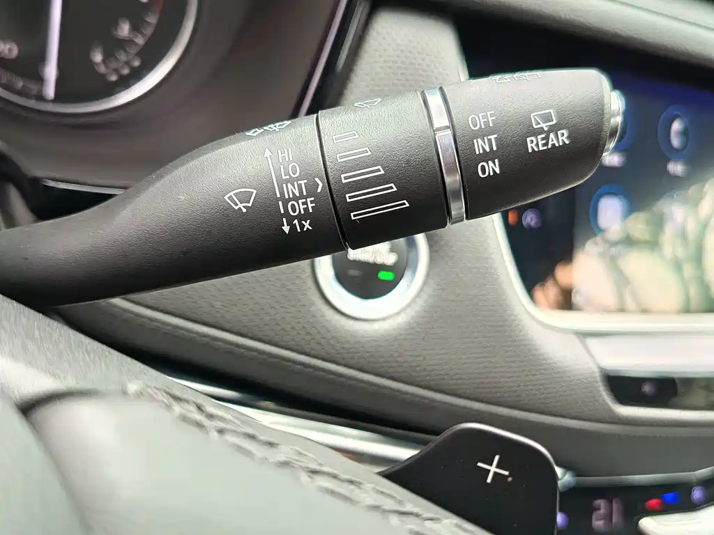Cadillac XT6 2021 28T six-seat four-wheel drive stylish model купить на сайте DeffCars