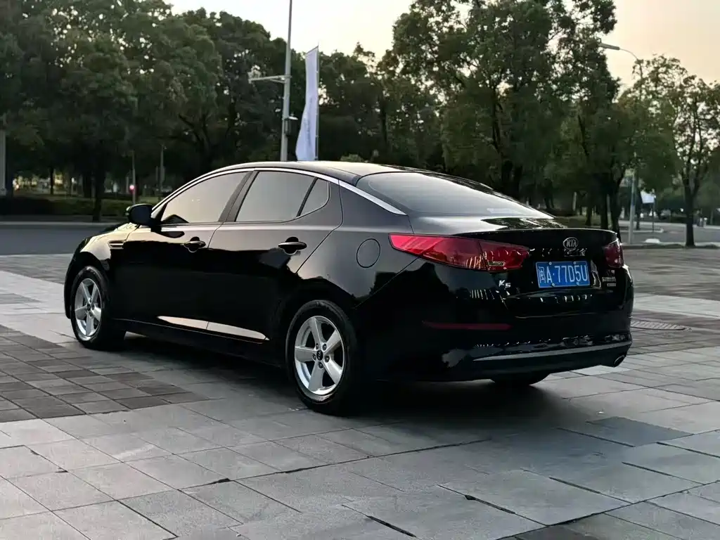 Kia K5 2015 2.0L automatic GL купить на сайте DeffCars