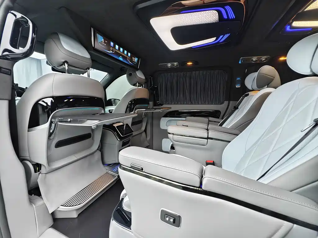 Vito 2023 2.0T Business Edition 7 seats купить на сайте DeffCars