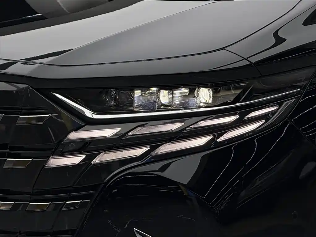 Alfa 2025 Dual Engine 2.5L Premium Gold Edition купить на сайте DeffCars