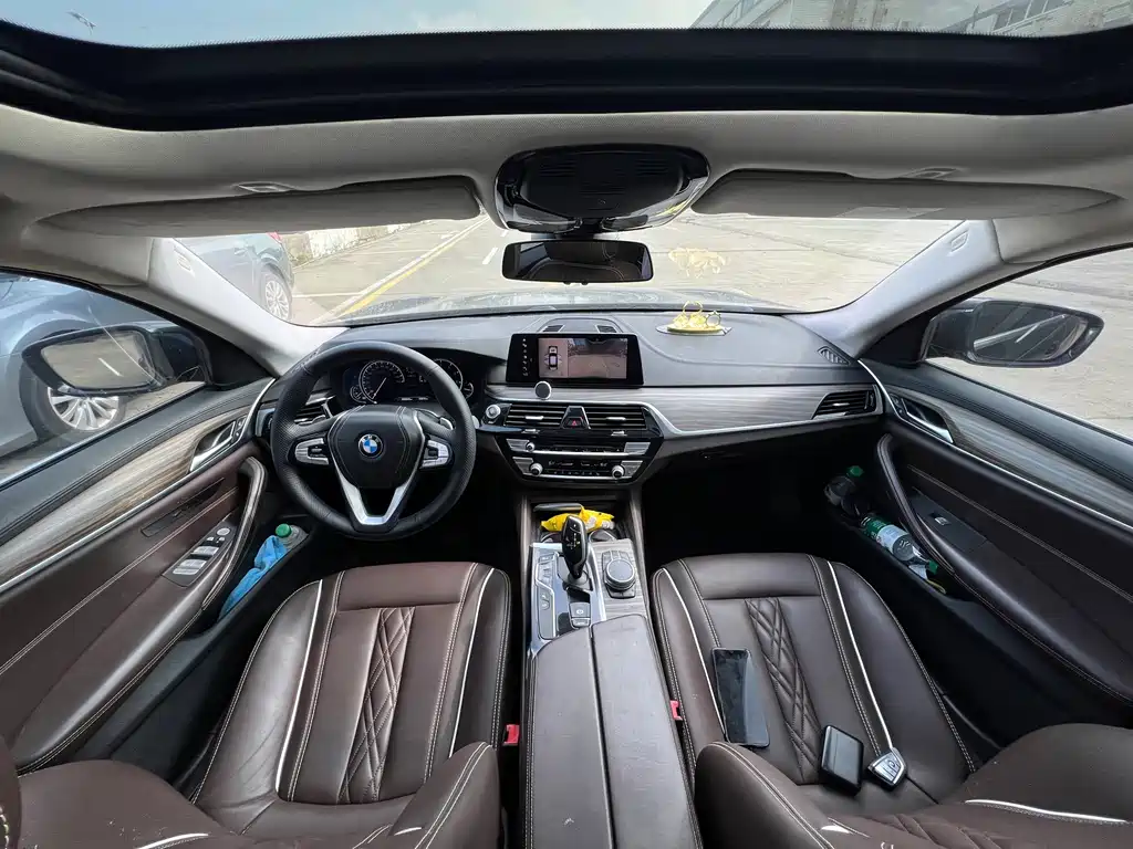 BMW 5 Series 2018 facelift 530Li leading model luxury package купить на сайте DeffCars