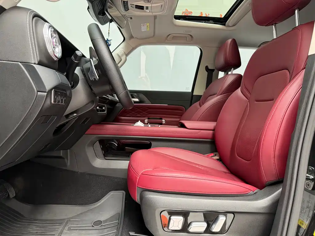 Tank 300 2025 2.0T Gasoline Conqueror купить на сайте DeffCars