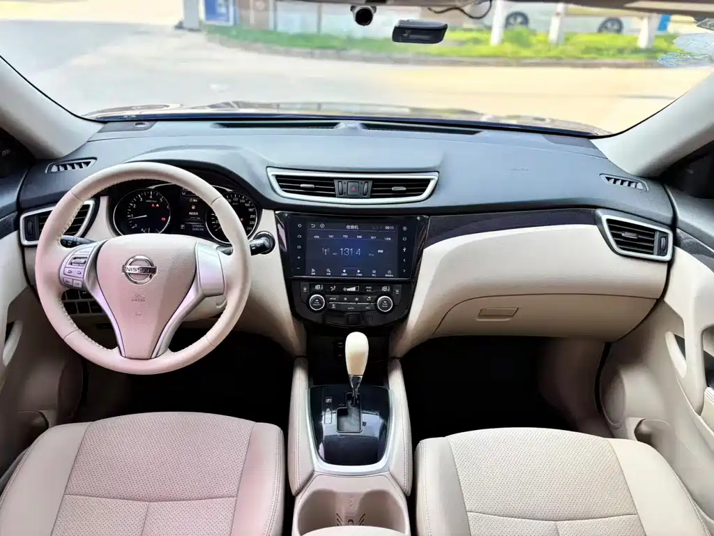 X-Trail 2014 2.5L CVT Deluxe Edition 4WD купить на сайте DeffCars