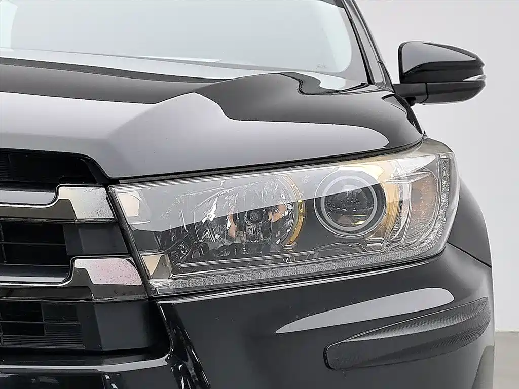 Highlander 2018 2.0T four-wheel drive knight version, 7 seats, National VI купить на сайте DeffCars