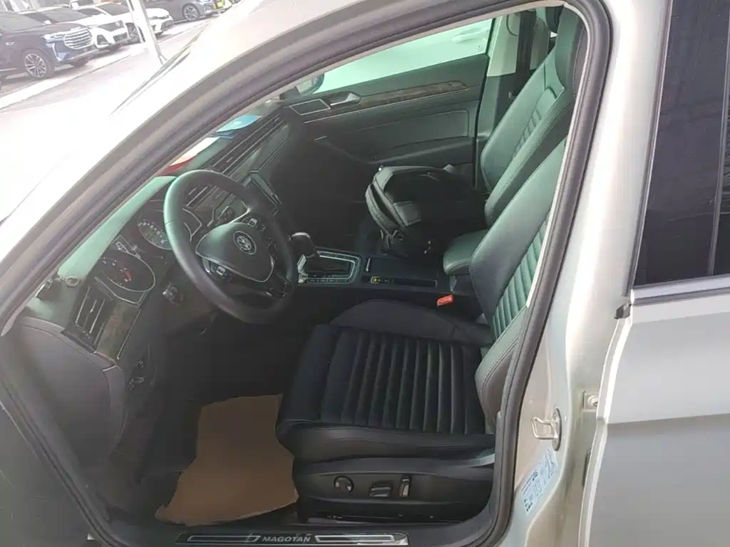 Magotan 2019 330TSI DSG luxury model National V купить на сайте DeffCars