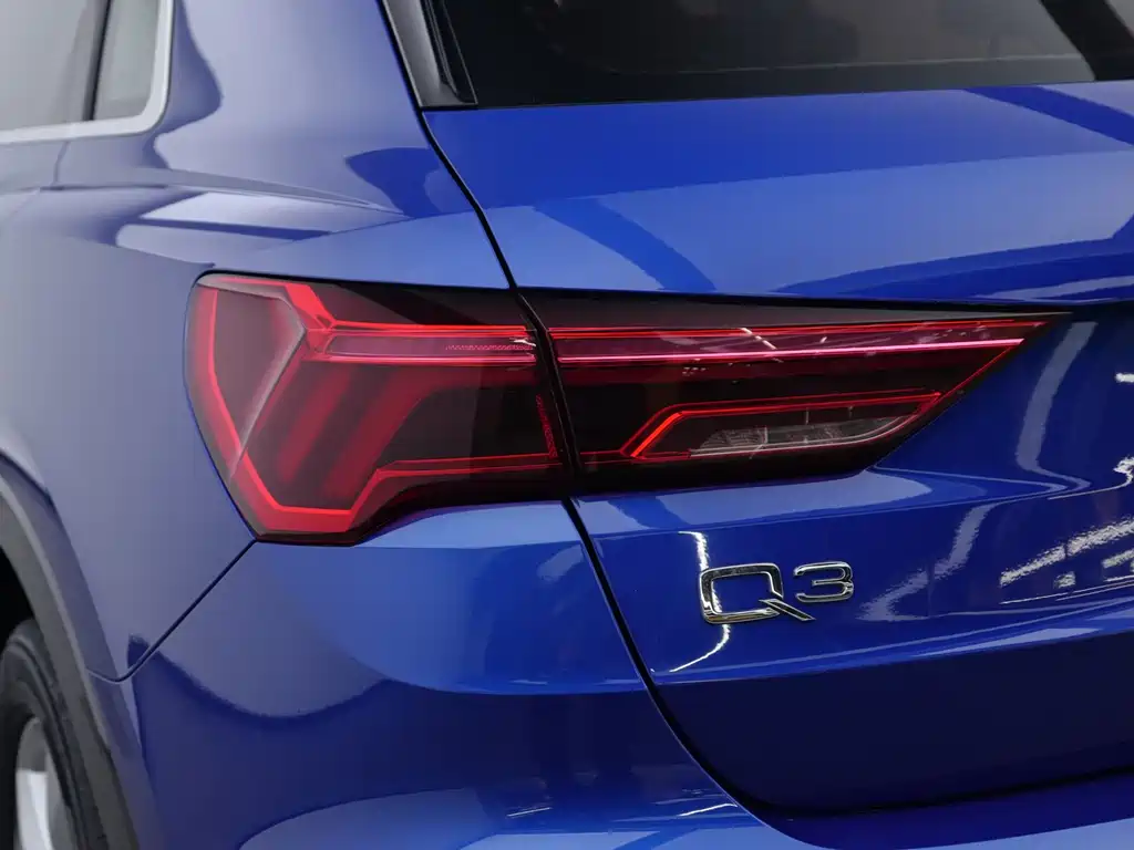 Audi Q3 2020 35 TFSI Enterprising and Elegant Model купить на сайте DeffCars