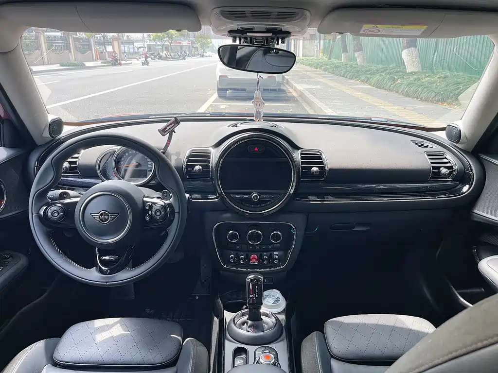 MINI CLUBMAN 2019 2.0T COOPER S купить на сайте DeffCars