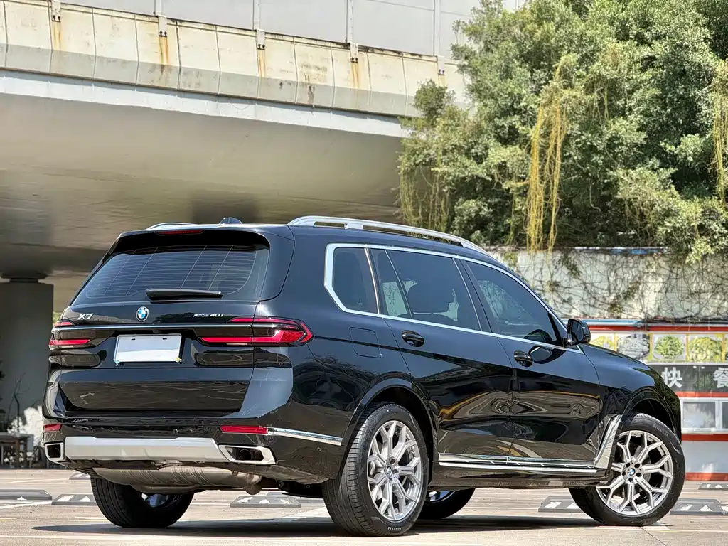 BMW X7 2023 xDrive40i Leading Luxury Package купить на сайте DeffCars