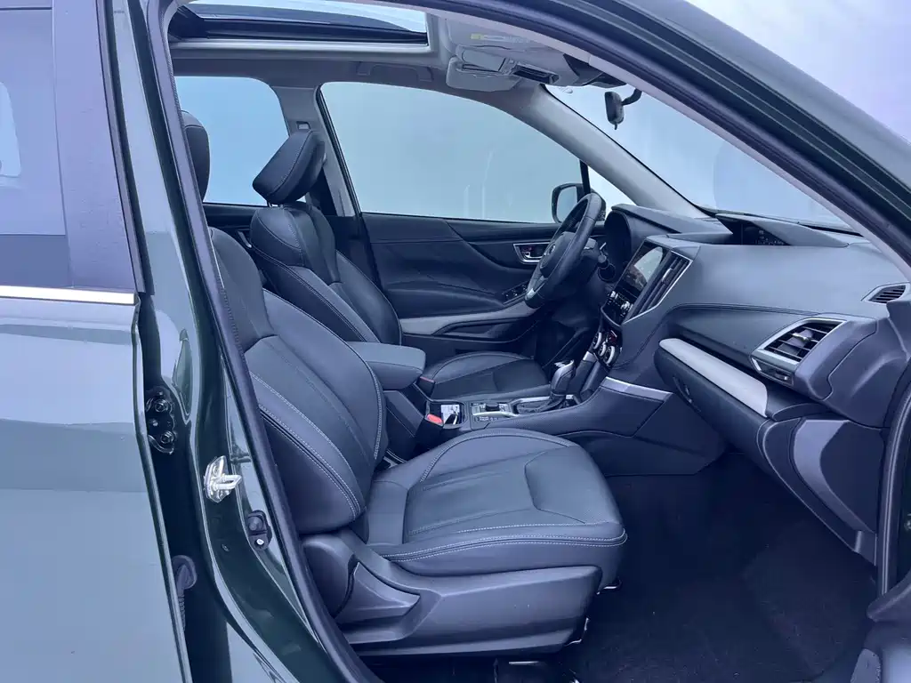 Forester 2022 2.0i AWD Deluxe Edition купить на сайте DeffCars