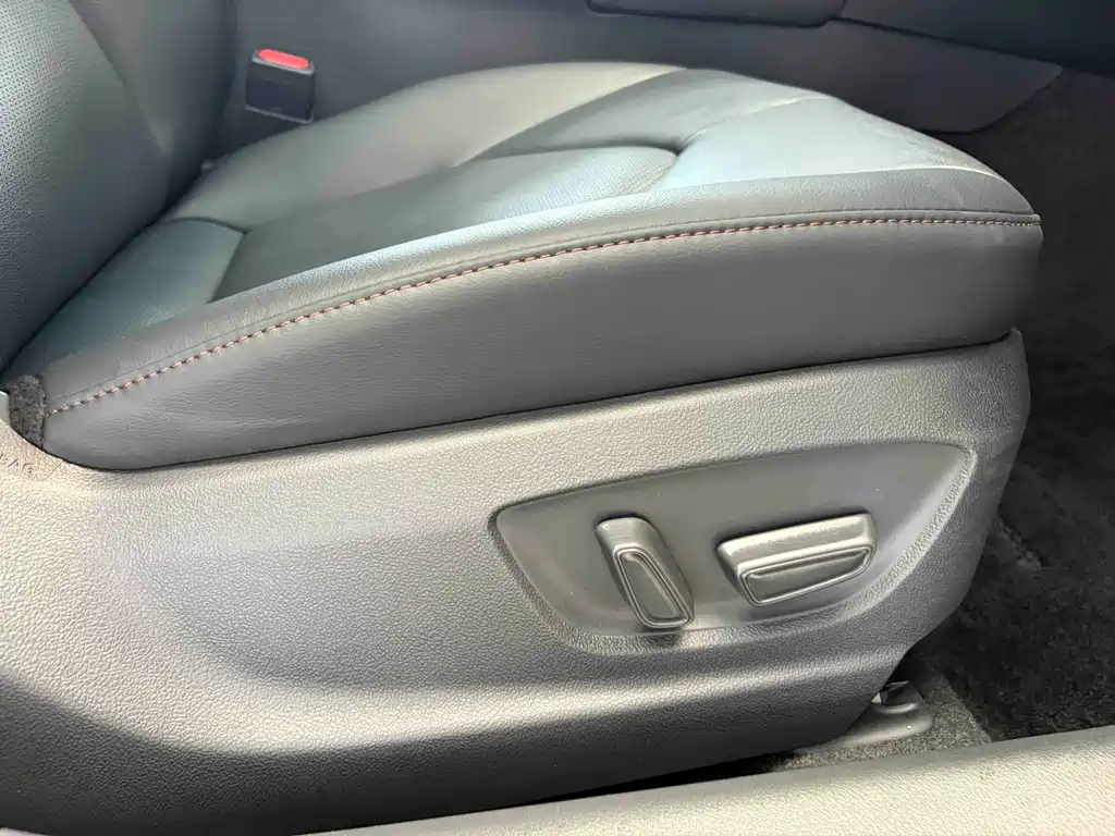 Camry 2022 2.0GVP Leading Edition купить на сайте DeffCars