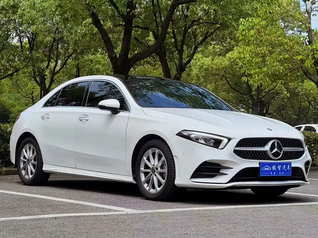 Mercedes-Benz A-Class 2023 A 200 L Fashion Model купить на сайте DeffCars